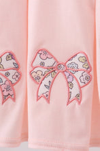 Load image into Gallery viewer, Pink floral bow applique bloomer set
