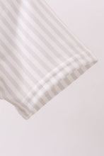 Load image into Gallery viewer, Brown alpaca embroidery top
