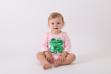 Load image into Gallery viewer, Pink clover glitter ruffle bubble
