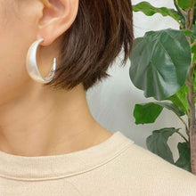 Load image into Gallery viewer, So Perfect Daily Hoop Earrings
