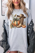 Load image into Gallery viewer, Howdy Pumpkin Western Fall Graphic Tee
