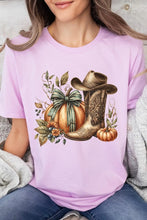 Load image into Gallery viewer, Howdy Pumpkin Western Fall Graphic Tee
