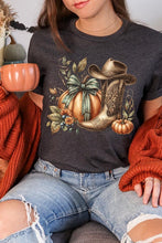 Load image into Gallery viewer, Howdy Pumpkin Western Fall Graphic Tee
