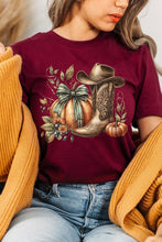 Load image into Gallery viewer, Howdy Pumpkin Western Fall Graphic Tee
