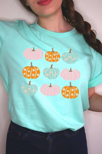 Cute Groovy Pumpkins  Graphic Tee