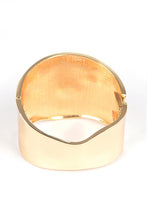 Load image into Gallery viewer, Iconic Statement Spring Hinge Bangle
