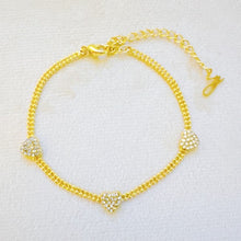 Load image into Gallery viewer, Dotty Shine Heart Bracelet
