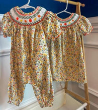 Load image into Gallery viewer, Yellow Flower Dress and Bubble with Geometric Smock Around Neck
