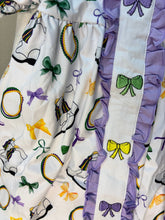 Load image into Gallery viewer, Boots and Bows Embroidered  Bubble
