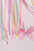 Load image into Gallery viewer, Multicolored heart smocked bow bubble
